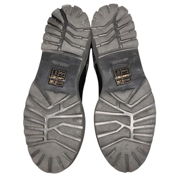 Dolce Vita Huey H2O Water-Resistant Black Leather Lug Sole Booties 8 - Picture 6 of 8